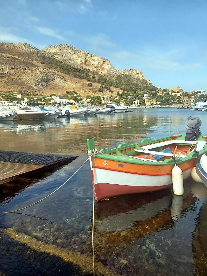 بيت للعطل La Casetta Al Mare باليرمو إيطاليا