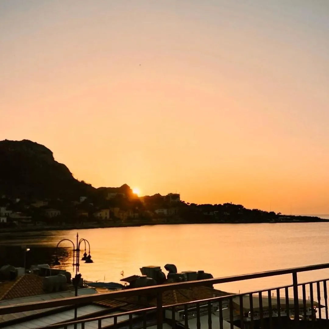 بيت للعطل La Casetta Al Mare باليرمو
